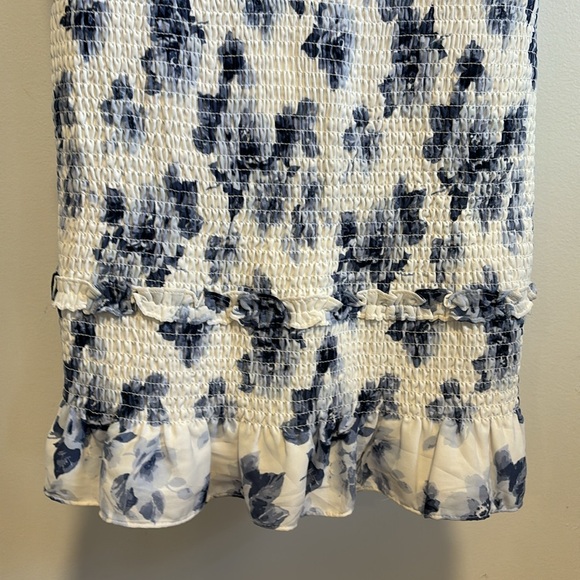 Abercrombie & Fitch guest collection smocked mini dress. - Picture 3 of 7